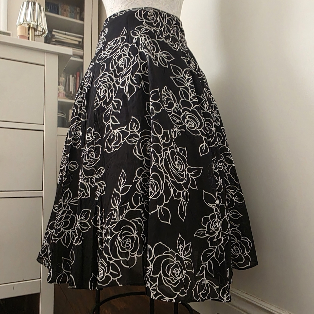 NWOT Vintage Jones New York Cotton Circle Swing Skirt With Roses Size 10